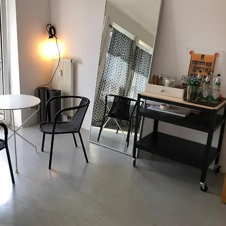 2 Privat Studio Mit Balkon In